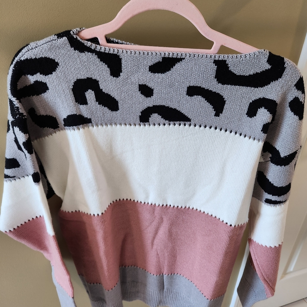 Cozy Leopard Striped Colorblock Knit Crewneck Sweater Pink Size L & XL - Picture 2 of 8